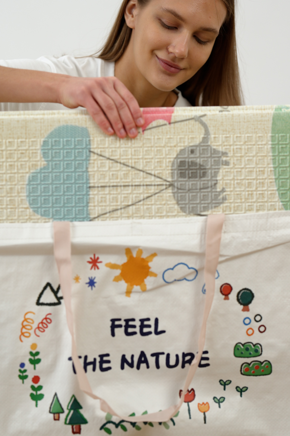 Видео Портативный коврик Portable 140x200x1см, Веселая прогулка