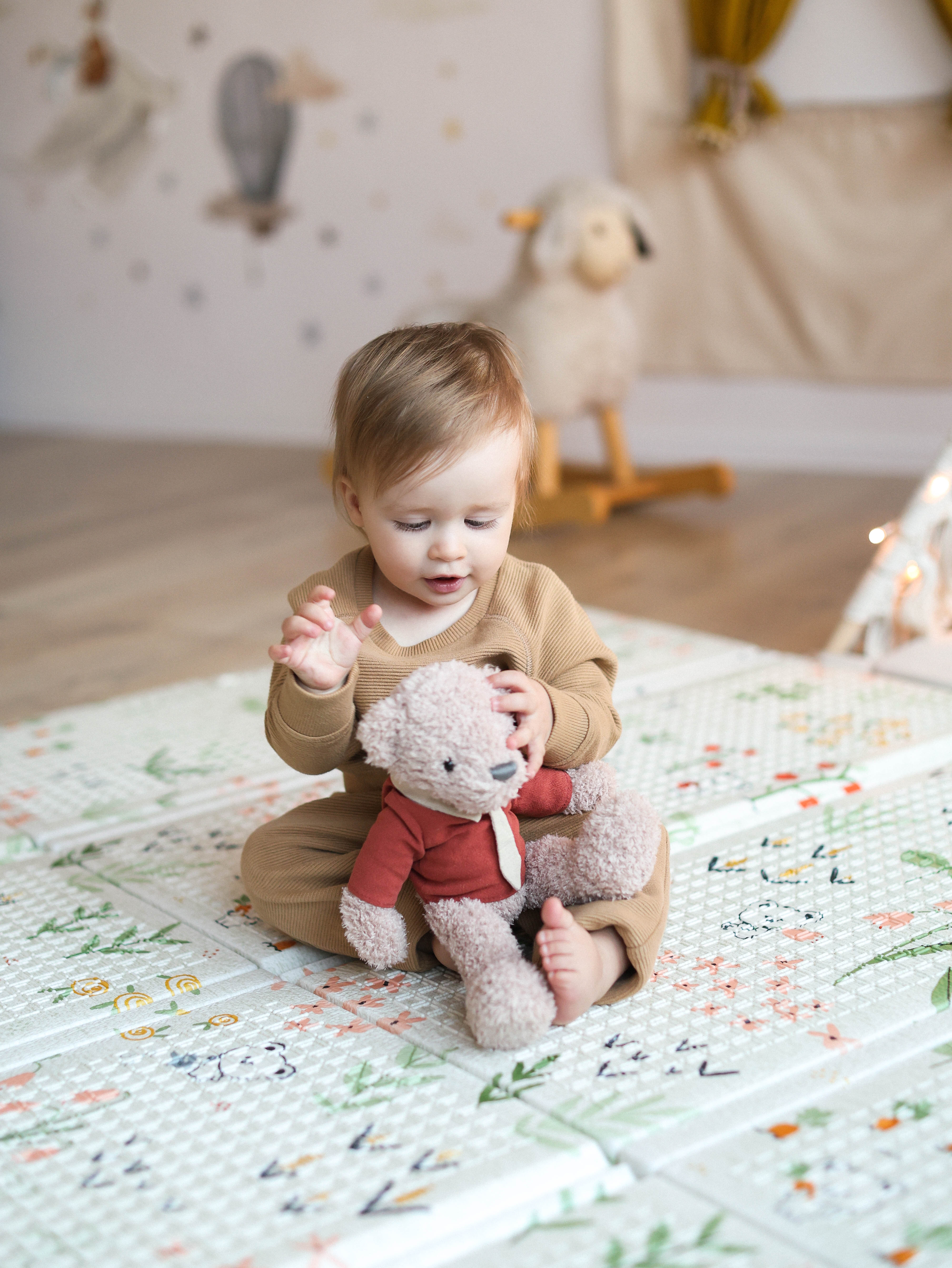 Видео Портативный коврик Portable 180x200x1.5см, Мишка-садовник