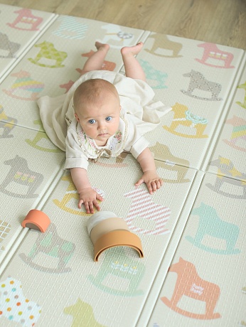 Портативный коврик Portable 140x200x1 см, Деревянные лошадки